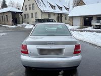 Usado Audi A4 100 CV (73 kW) 2000 Plateado Berlina