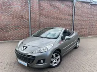 Gebraucht Peugeot 207 CC Sport 109 PS (80 kW) 2010 Grau metalliclack Cabrio