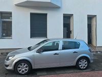 Gebraucht Opel Astra 90 PS (66 kW) 2010 Silber Limousine
