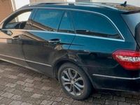 Gebraucht Mercedes E220 170 PS (125 kW) 2013 Schwarz Kombi