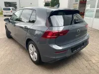 Gebraucht VW Golf VIII Life 150 PS (110 kW) 2025 Andere Limousine
