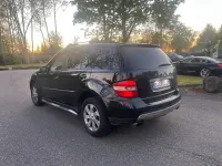 Gebraucht Mercedes ML320 224 PS (164 kW) 2005 Schwarz SUV