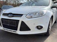 Gebraucht Ford Focus 105 PS (77 kW) 2014 Weiß Kombi