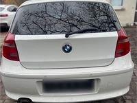 Gebraucht BMW 118 129 PS (94 kW) 2007 Weiß Kleinwagen
