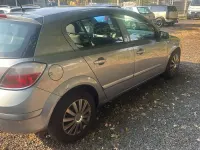 Gebraucht Opel Astra 101 PS (74 kW) 2004 Silber Limousine