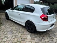 Gebraucht BMW 118 Sport Line 143 PS (105 kW) 2008 Weiß Kleinwagen