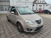 Gebraucht Lancia Musa 90 PS (66 kW) 2010 Grau Van / Kleinbus