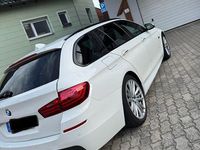 Gebraucht BMW 530 M Sport 258 PS (189 kW) 2015 Weiß Kombi