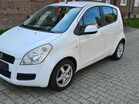 Gebraucht Suzuki Splash 77 PS (56 kW) 2011 Weiß Kleinwagen