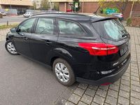 Gebraucht Ford Focus 101 PS (74 kW) 2017 Schwarz Kombi