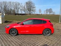 Gebraucht Ford Focus ST-Line 125 PS (91 kW) 2018 Rot Limousine