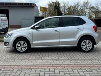Gebraucht VW Polo Life 69 PS (50 kW) 2014 Silber Limousine