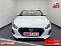 Gebraucht Hyundai i30 Pure 101 PS (74 kW) 2018 Weiß Kombi
