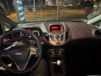 Używany Ford Courier 90 KM (66 kW) 2009 Minivan