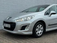 Gebraucht Peugeot 308 Urban Move 111 PS (81 kW) 2011 Grau Limousine