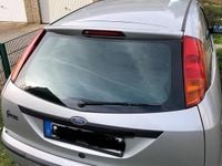 Second-hand Ford Focus 100 CP (73 kW) 2005 Argintiu Hatchback