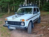 Gebraucht Lada niva 83 PS (61 kW) 2011 Weiß SUV