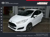 Gebraucht Ford Fiesta ST-Line 140 PS (102 kW) 2016 Frozen white Kleinwagen