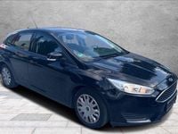 Gebraucht Ford Focus Ambiente 101 PS (74 kW) 2016 Schwarz Limousine
