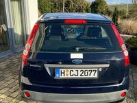 Gebraucht Ford Fiesta Ambiente 60 PS (44 kW) 2007 Blau Kleinwagen