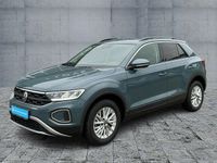 Gebraucht VW T-Roc Life 116 PS (85 kW) 2024 Petroleum blue metallic SUV
