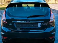 Gebraucht Ford Fiesta 101 PS (74 kW) 2014 Grau Kleinwagen