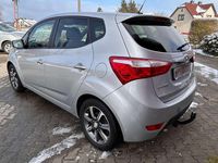 Gebraucht Hyundai ix20 YES! 90 PS (66 kW) 2017 Silber Kleinwagen