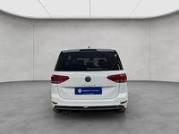 Gebraucht VW Touran Highline 150 PS (110 kW) 2024 Weiß Van / Kleinbus