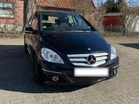 Gebraucht Mercedes B200 140 PS (102 kW) 2010 Schwarz Van / Kleinbus