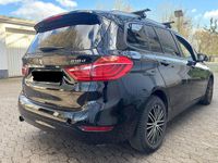 Gebraucht BMW 218 150 PS (110 kW) 2015 Schwarz Van / Kleinbus