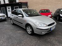 Gebraucht Ford Focus Basis 100 PS (73 kW) 2002 Silber Limousine