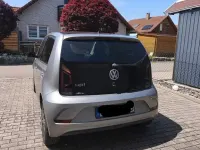 Usado VW up! IQ Drive 60 CV (44 kW) 2020 Plateado Utilitario