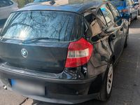 Gebraucht BMW 118 122 PS (89 kW) 2005 Schwarz Kleinwagen