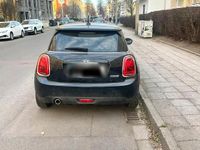 Gebraucht Mini Cooper 136 PS (100 kW) 2018 Schwarz Kleinwagen