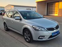 Gebraucht Kia Ceed 90 PS (66 kW) 2010 Silber Kleinwagen