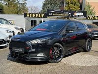Gebraucht Ford Focus Performance Edition 250 PS (183 kW) 2016 Schwarz Limousine