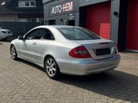 Gebraucht Mercedes CLK220 150 PS (110 kW) 2007 Silber Coupé