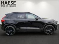 Neu Volvo XC40 Plus 163 PS (119 kW) 2026 Schwarz (onyx black metallic) SUV
