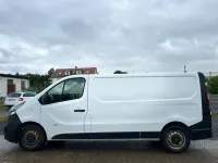 Gebraucht Opel Vivaro 145 PS (106 kW) 2017 Weiß Van / Kleinbus