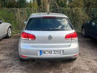 Second-hand VW Golf VII Trendline 105 CP (77 kW) 2012 Gri Berlinǎ