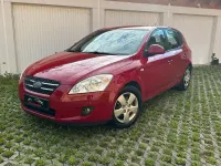 Gebraucht Kia Ceed 110 PS (80 kW) 2007 Rot Kleinwagen