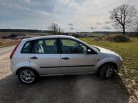 Usata Ford Fiesta 100 CV (73 kW) 2003 Grigio Utilitaria