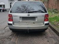Usata VW Passat 131 CV (96 kW) 2003 Grigio Station wagon