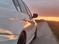 Gebraucht BMW 325 218 PS (160 kW) 2009 Weiß Limousine