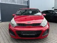 Gebraucht Kia Rio Edition 7 109 PS (80 kW) 2011 Rot Limousine