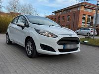 Gebraucht Ford Fiesta 100 PS (73 kW) 2014 Weiß Kleinwagen