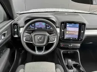 Gebraucht Volvo XC40 Core 163 PS (119 kW) 2023 Grau SUV
