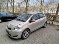 Gebraucht Daihatsu Charade 99 PS (72 kW) 2012 Gelb Kleinwagen