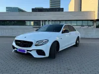 Gebraucht Mercedes E43 AMG AMG 401 PS (294 kW) 2018 Weiß Limousine