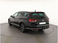 Gebraucht VW Passat 218 PS (160 kW) 2021 Deep black perleffect (metallic) Kombi
